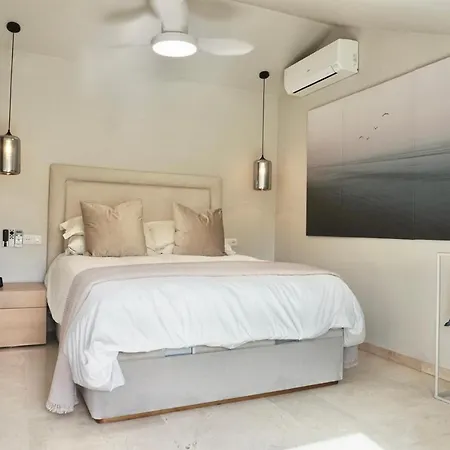Apartment Atico Boutique Romantico En Corazon De Roomattic Marbella