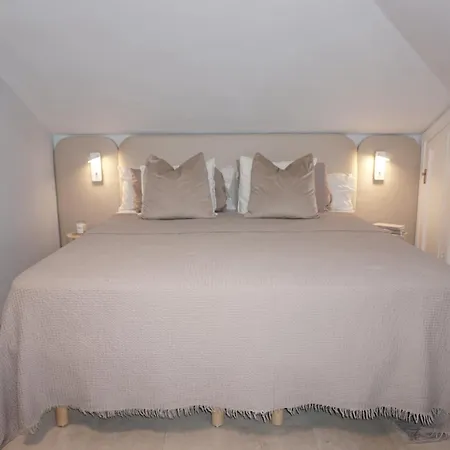 Atico Boutique Romantico En Corazon De Roomattic * Marbella