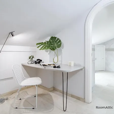 Appartement Atico Boutique Romantico En Corazon De Roomattic