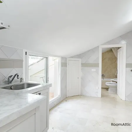 Appartement Atico Boutique Romantico En Corazon De Roomattic *